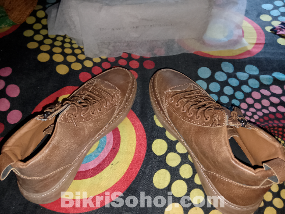 Boys Shoes,size 40